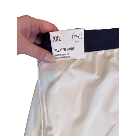 Women's Puma Pleated golf skort XXL White with Black Waistband - Picture 4 of 5